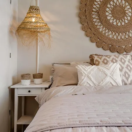 Penthouse Seaview Ref #103 *