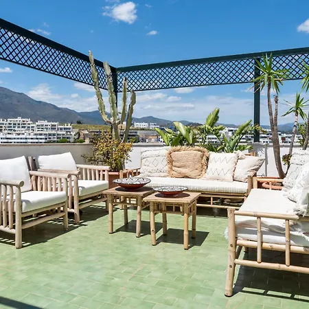 Apartment Penthouse Seaview Ref #103 *